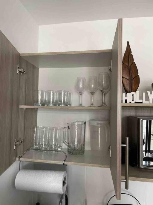 Lovely 1 Bedroom Unit With Free Parking Modra Zone 4 Guatemala City Exterior foto